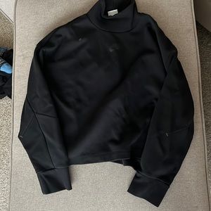 Cropped Nike hoodie
